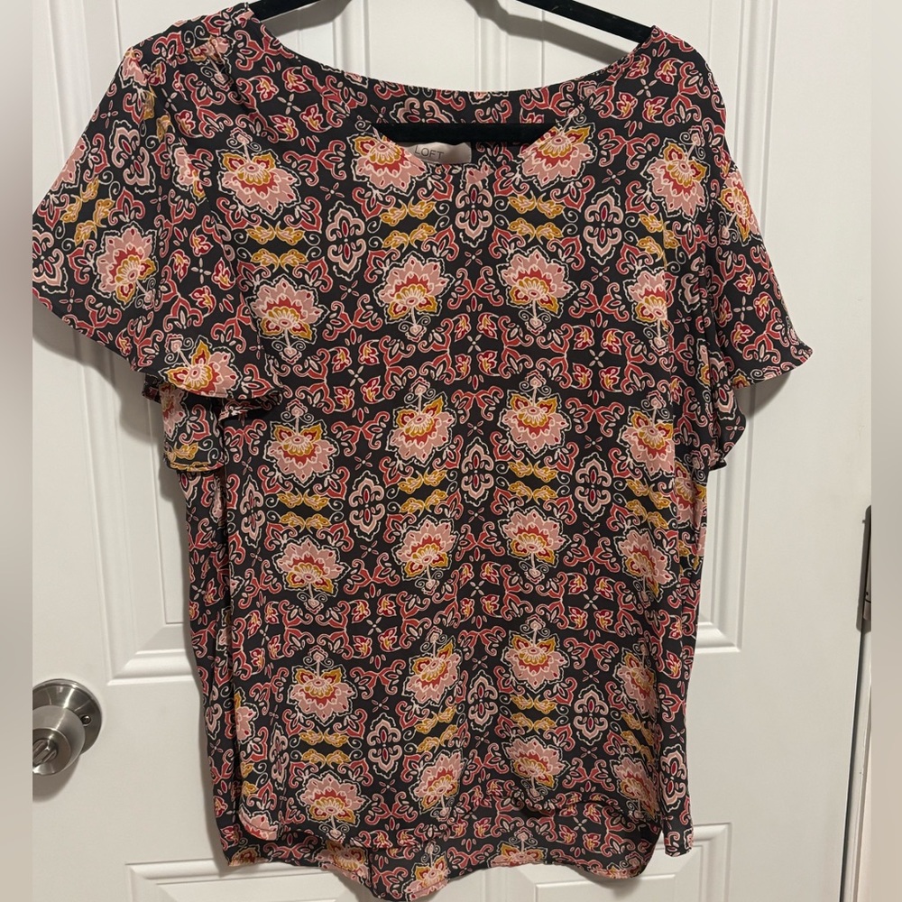 LOFT Floral Patterned Women's Top